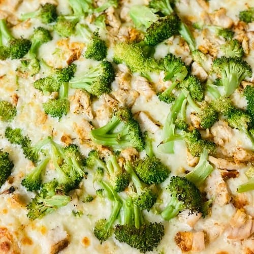 Broccoli Chicken Alfredo Pizza (Large).