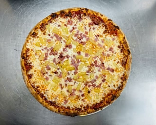 Hawaiian Deluxe Pizza (Large).